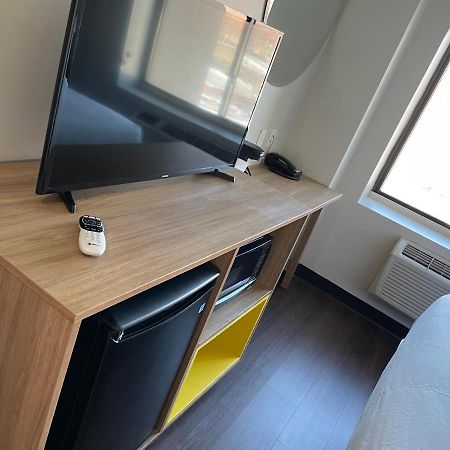 ניו יורק Days Inn & Suites By Wyndham Jamaica Jfk Airport מראה חיצוני תמונה