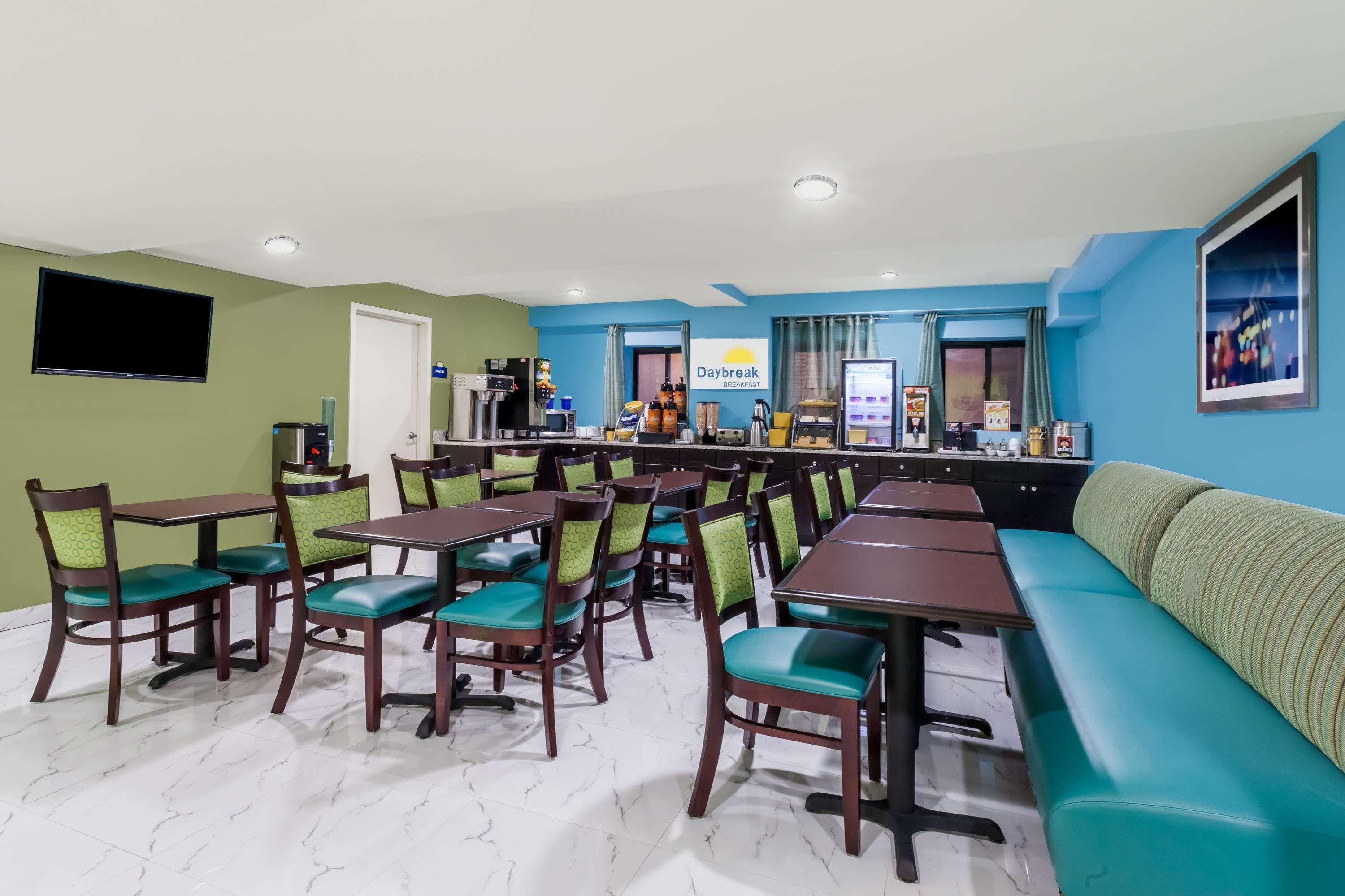 ניו יורק Days Inn & Suites By Wyndham Jamaica Jfk Airport מראה חיצוני תמונה